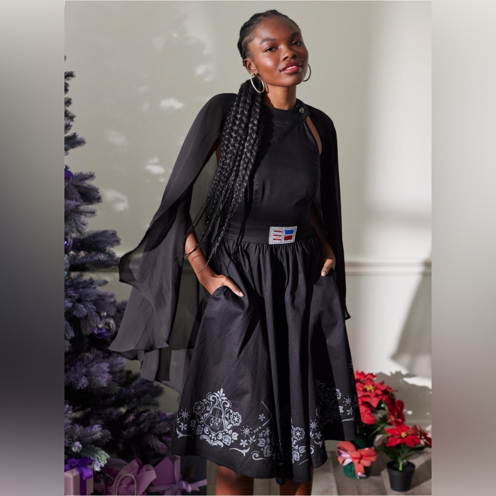 Her Universe Star Wars Darth Vader Cape Dress, Size M